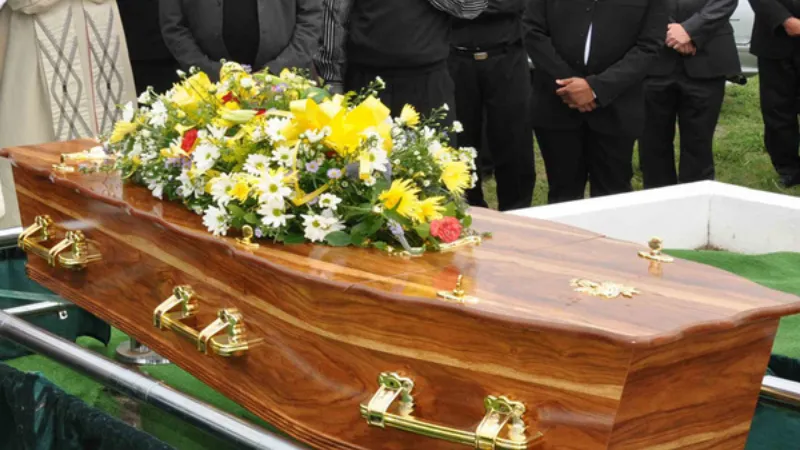 Cảm xúc và trạng thái tâm lý khi mơ thấy đám ma