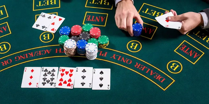 Khái niệm về Poker Texas Hold'em